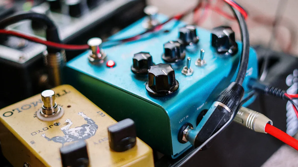 How to use a FUZZ Pedal