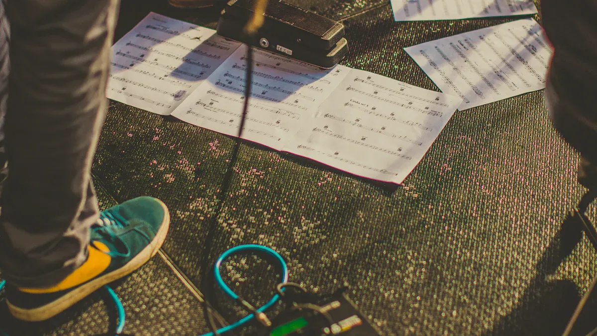 How a compression guitar pedal boosts sustain